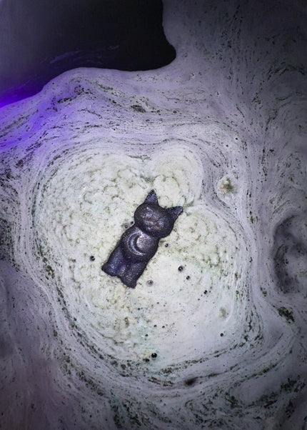 Lunar Kitty Crystal Bath Bomb - Crystal Bar Soap