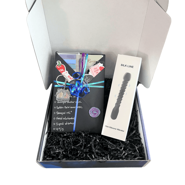 Spicy Book Box with Hints 222 (Signed w/ Extras) - Heatwave Books